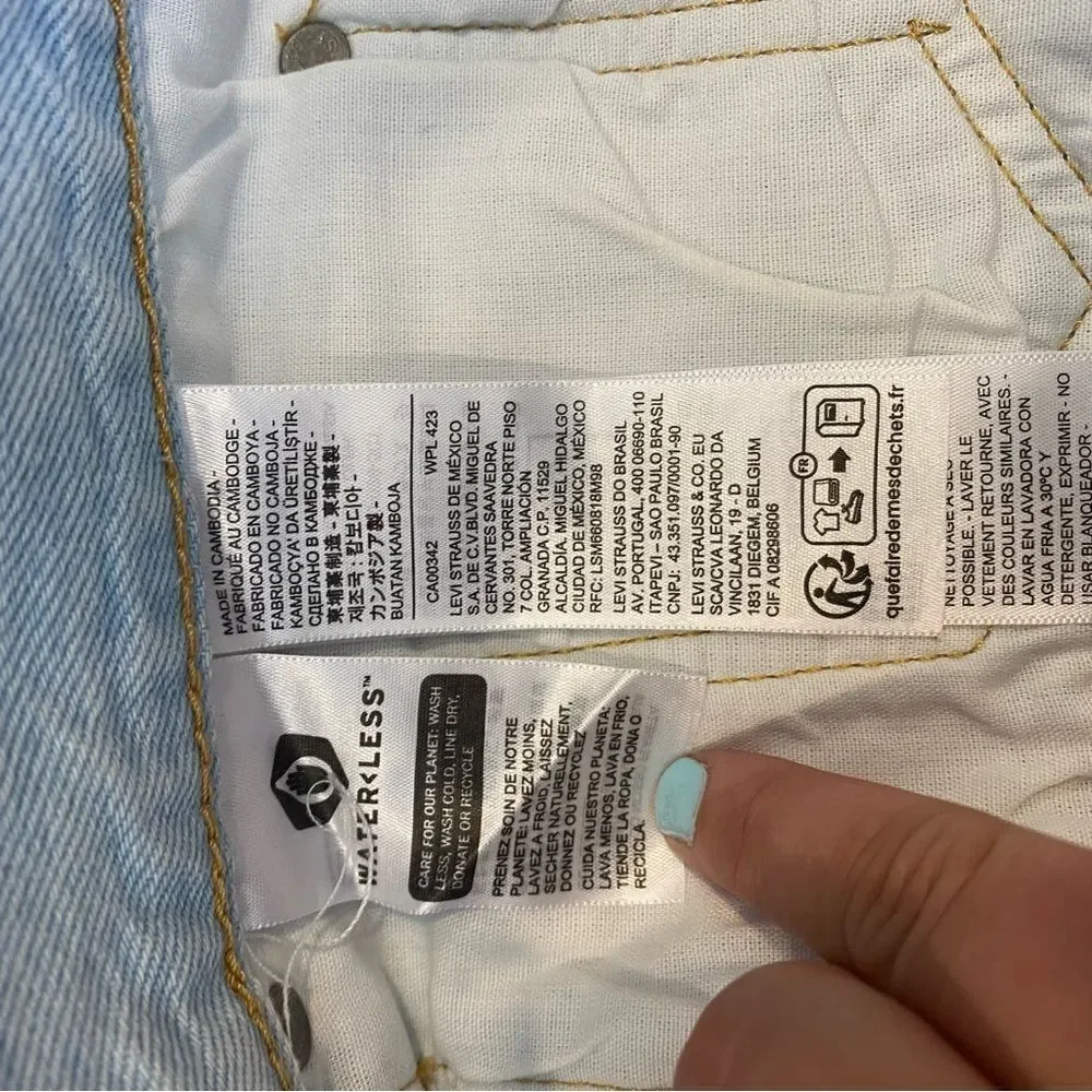 Levi's 501 Original Fit High Rise Cutoff Raw Hem Light Wash Shorts in Ojai Lake